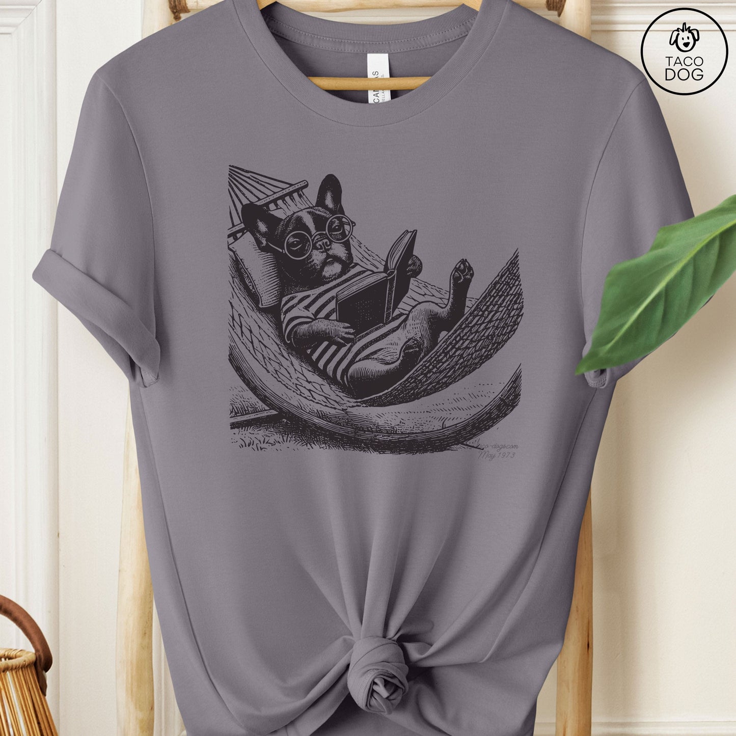 Frenchie French Bulldog Hammock Reading T-Shirt
