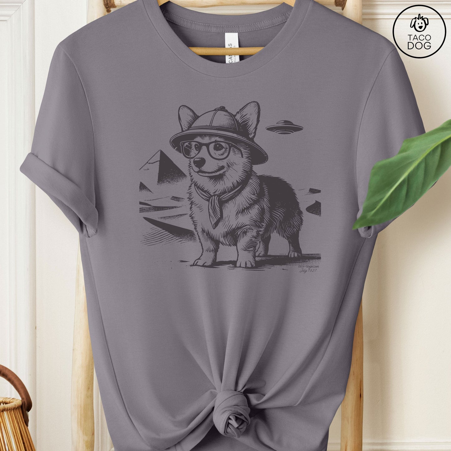 Corgi Pyramid Pyramids Egypt Ink Drawing UFO T-Shirt