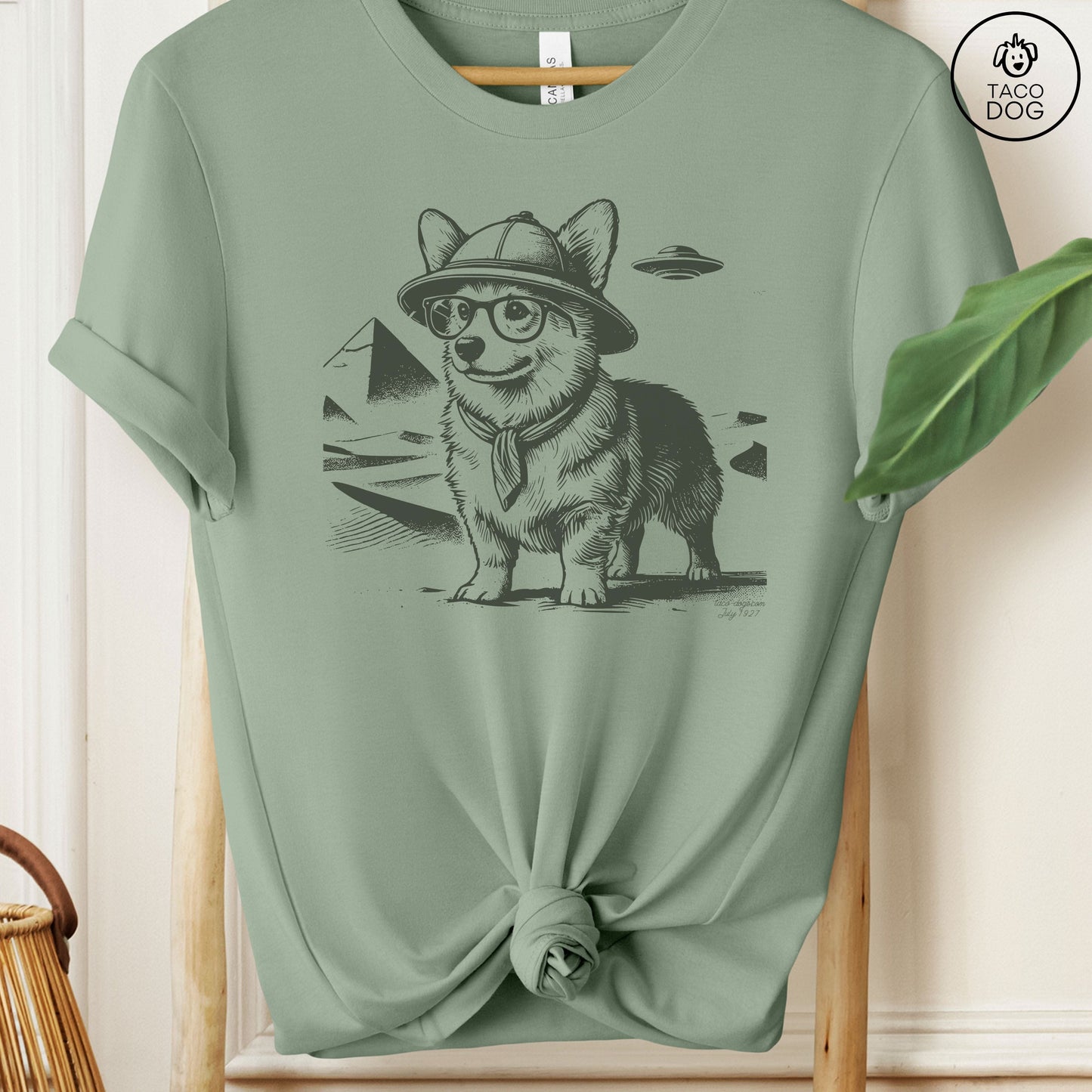 Corgi Pyramid Pyramids Egypt Ink Drawing UFO T-Shirt