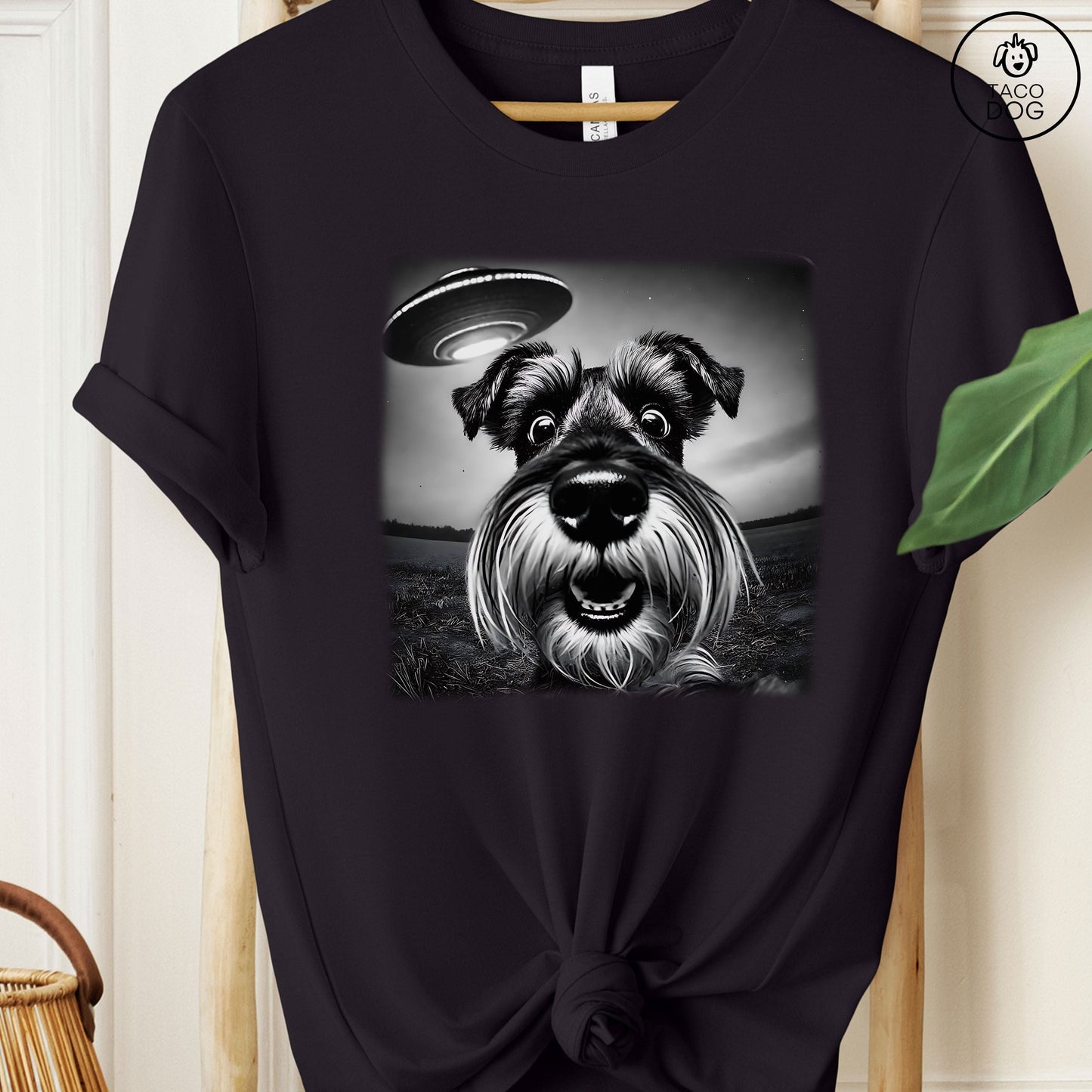 Schnauzer UFO Selfie T-Shirt