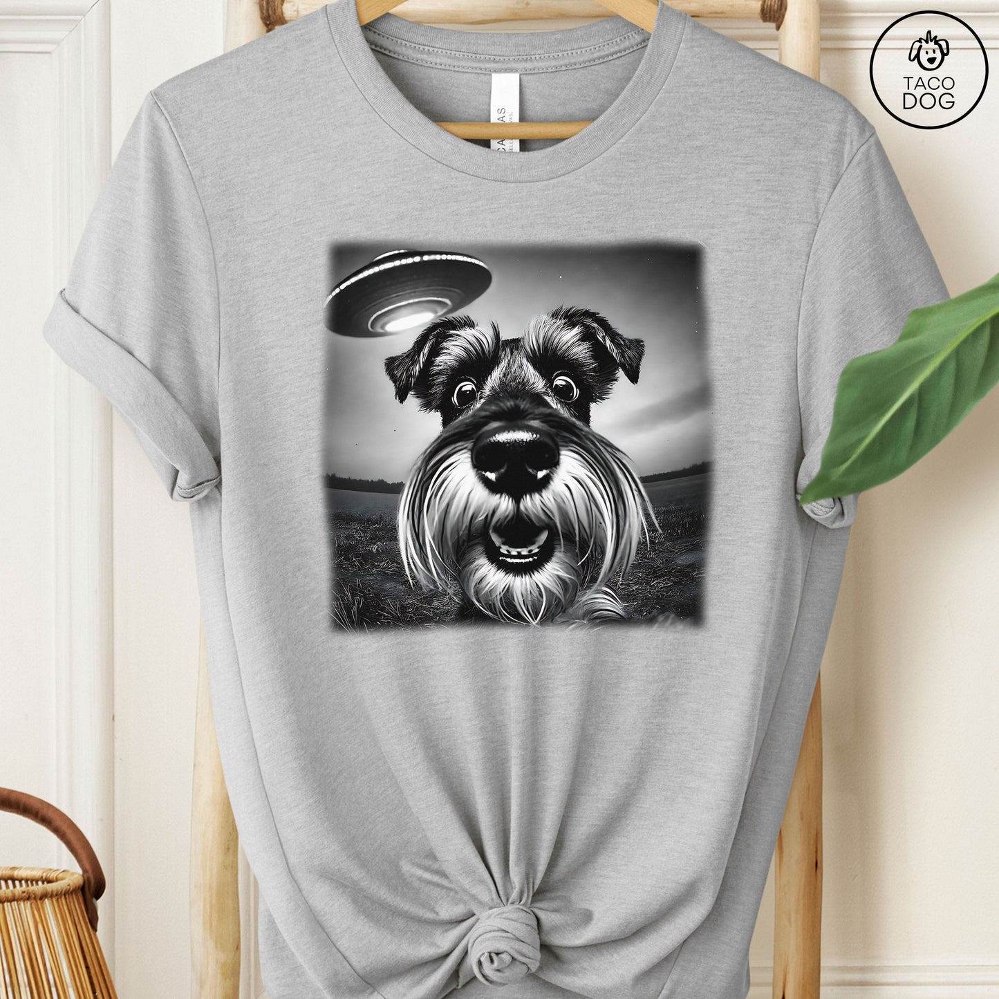 Schnauzer UFO Selfie T-Shirt