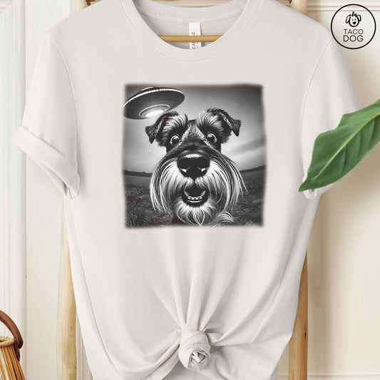 Schnauzer UFO Selfie T-Shirt Vintage White Taco-Dog