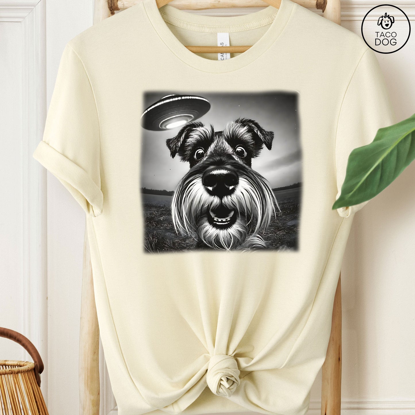 Schnauzer UFO Selfie T-Shirt