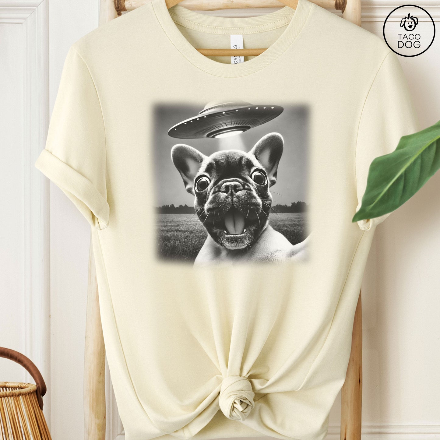 Frenchie French Bulldog UFO Selfie T-Shirt