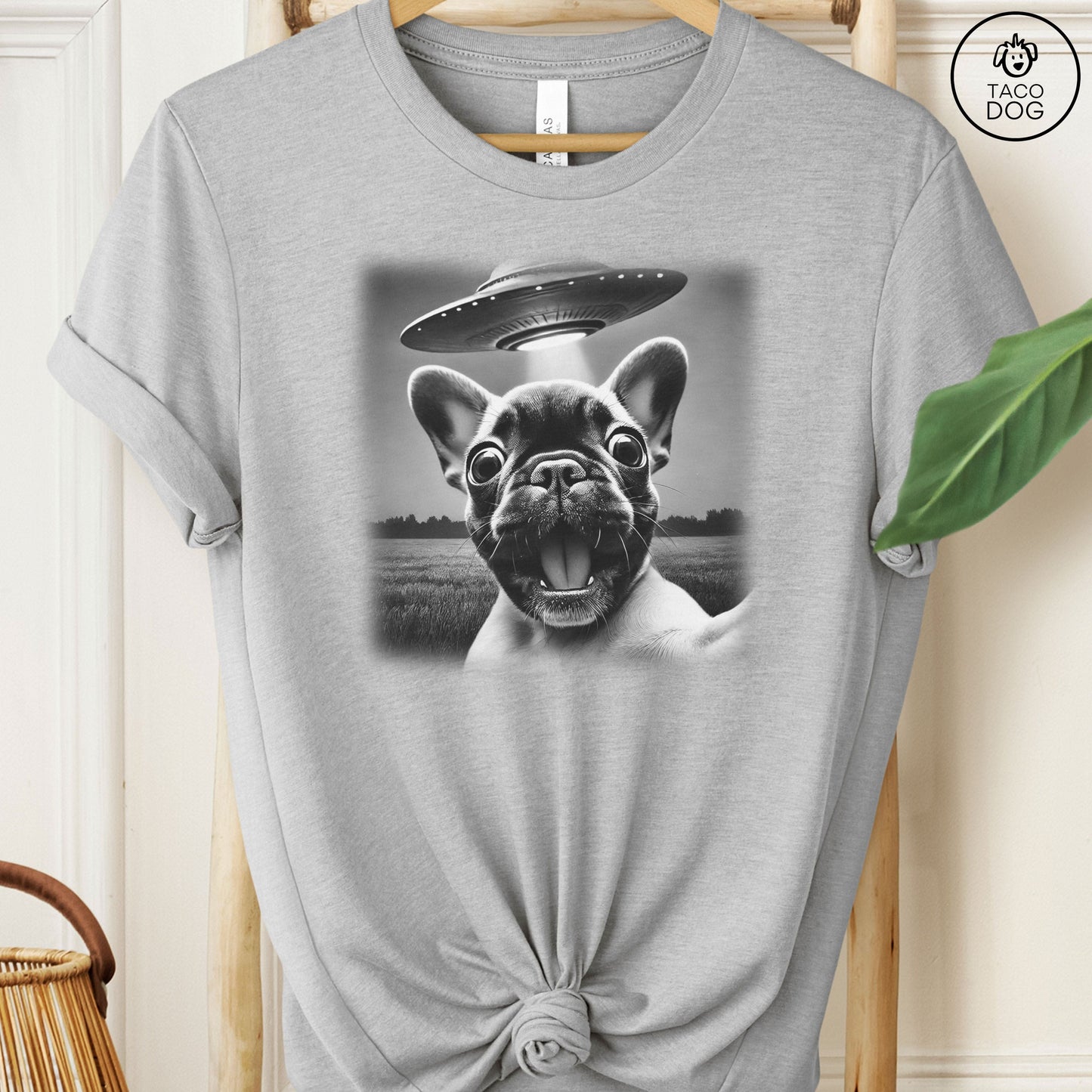 Frenchie French Bulldog UFO Selfie T-Shirt
