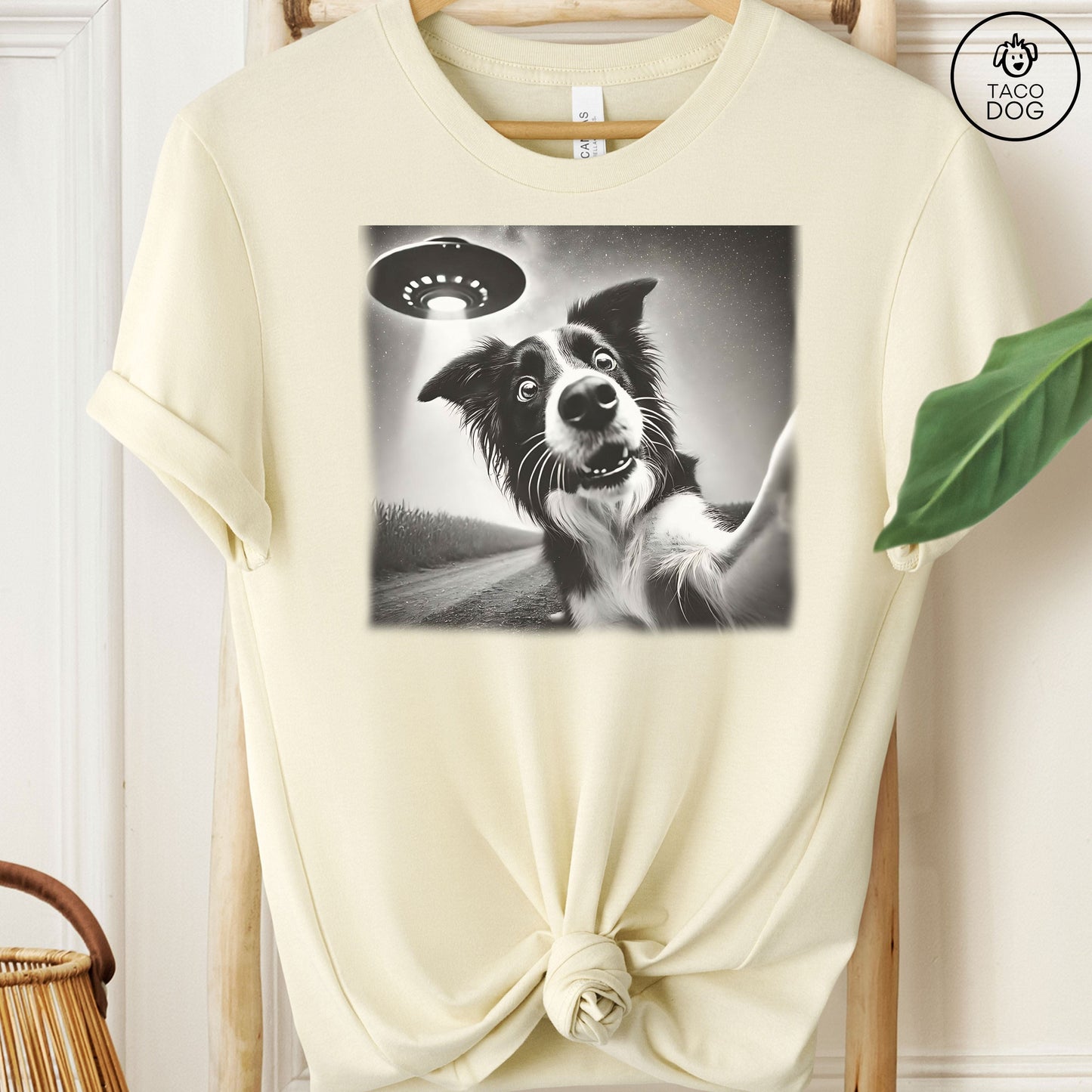 Border Collie UFO Selfie T-Shirt