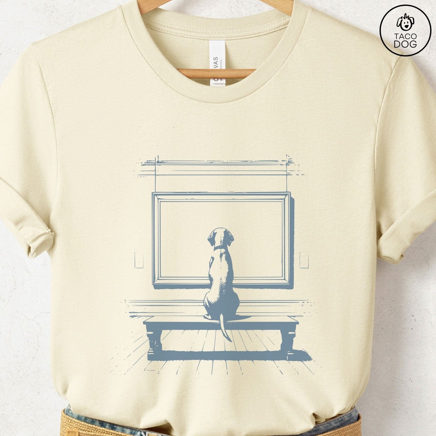 Vizsla Museum Art Gallery T-Shirt