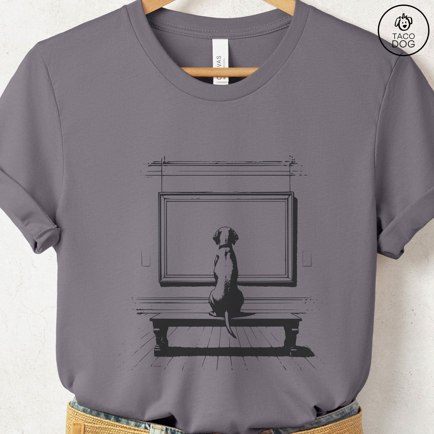 Vizsla Museum Art Gallery T-Shirt