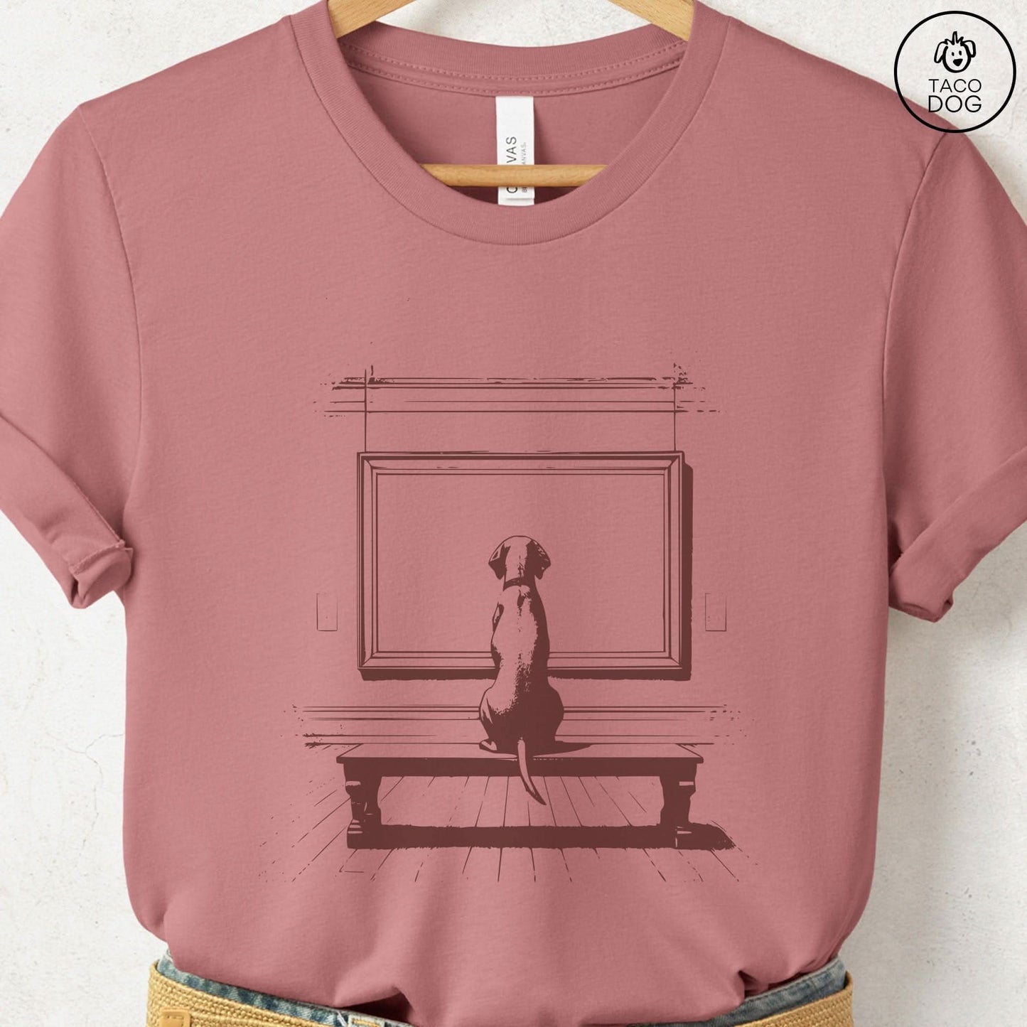 Vizsla Museum Art Gallery T-Shirt