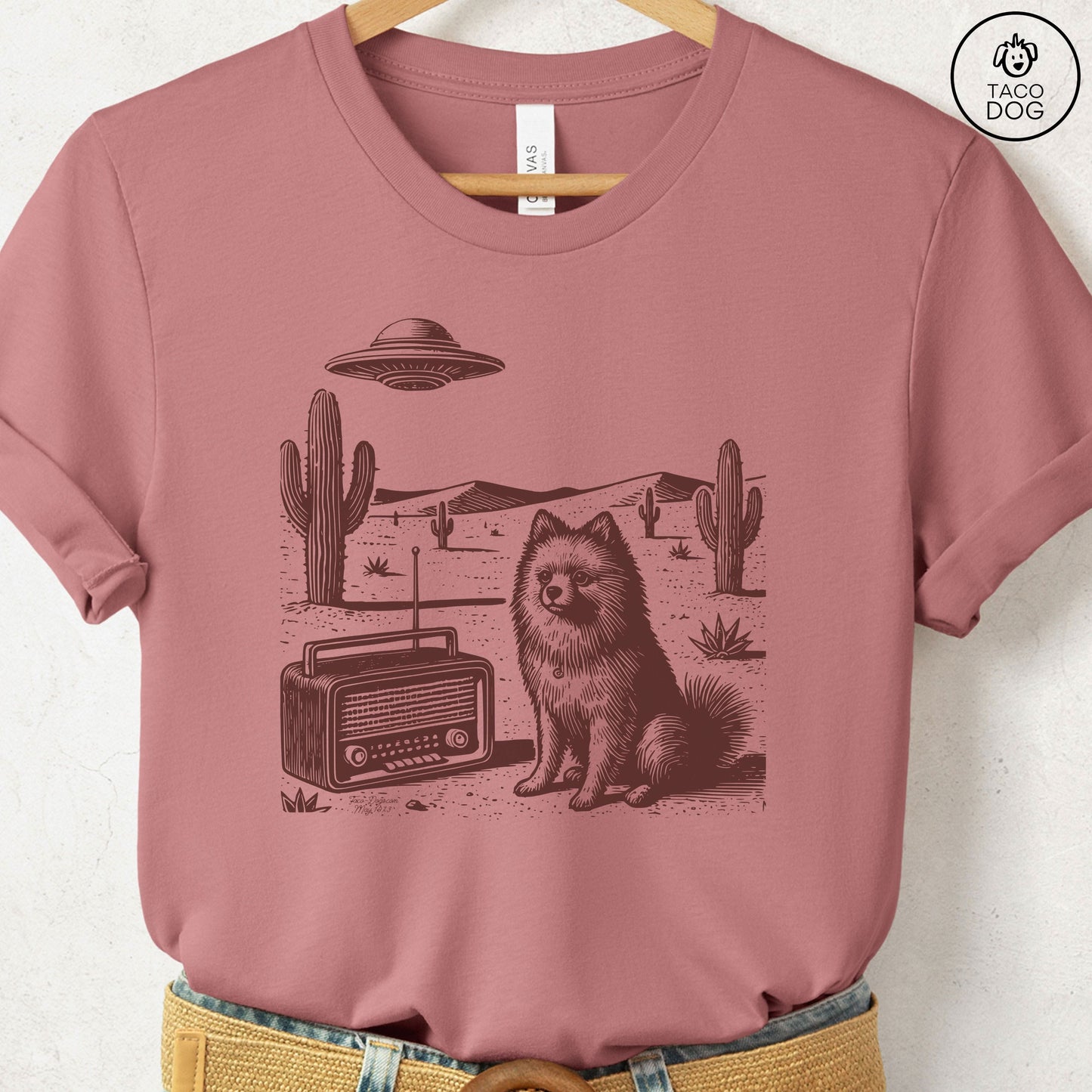 Pomeranian Vintage Radio T-Shirt