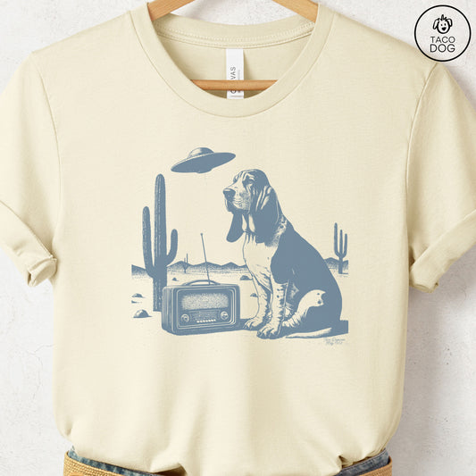 Basset Hound Vintage Radio T-Shirt Natural Taco-Dog