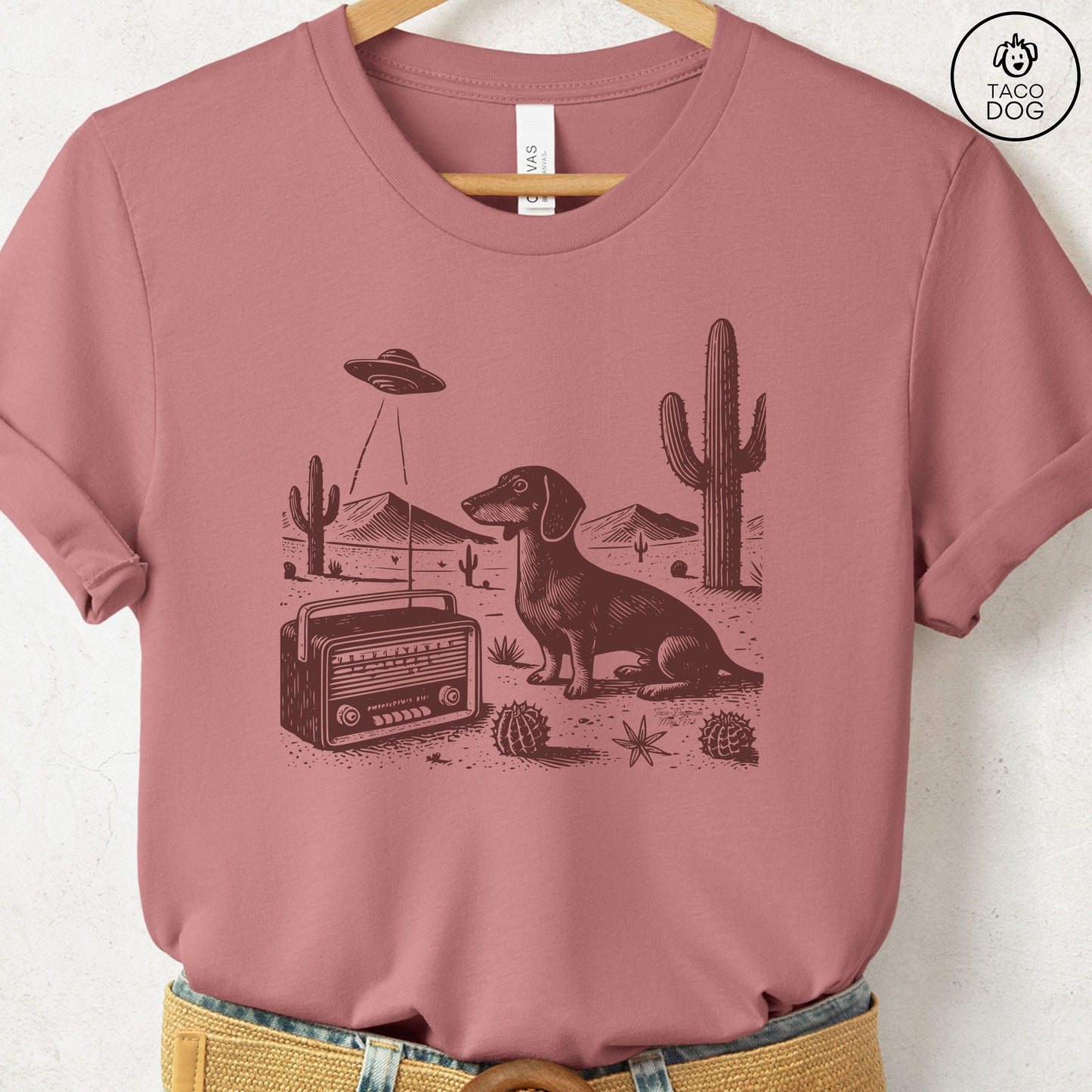 Dachshund Vintage Radio T-Shirt