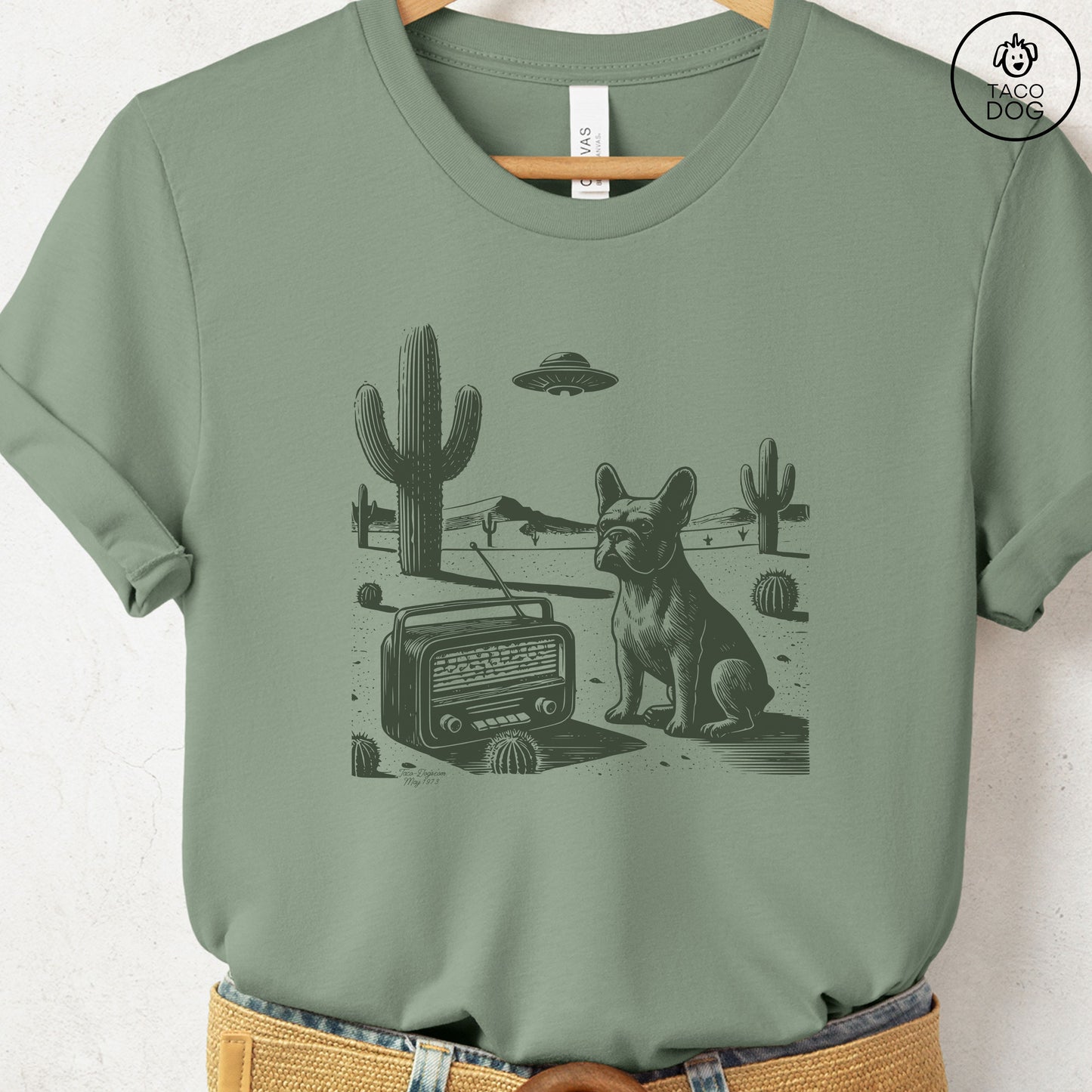 Frenchie French Bulldog Vintage Radio T-Shirt