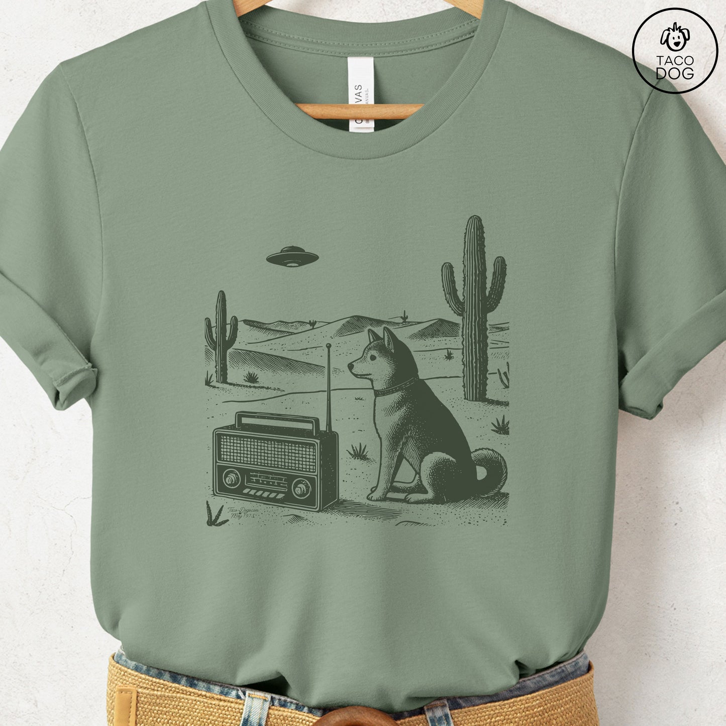 Shiba Inu Vintage Radio T-Shirt