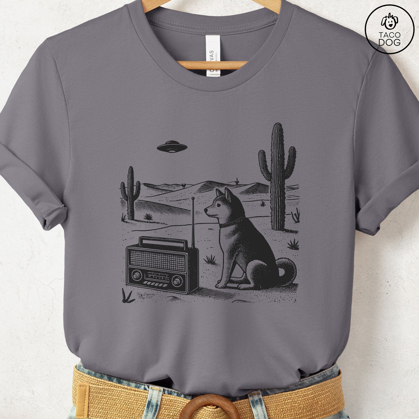 Shiba Inu Vintage Radio T-Shirt