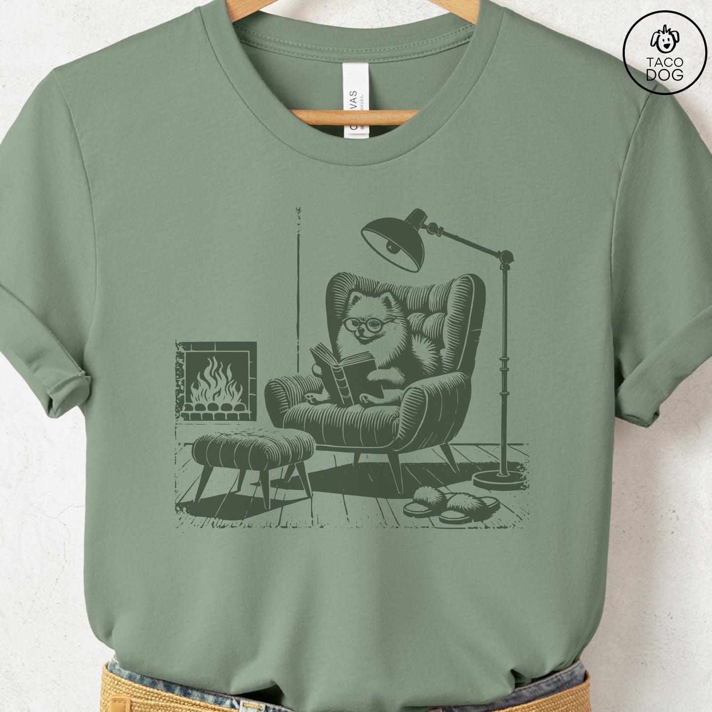 Pomeranian Reading Chair T-Shirt