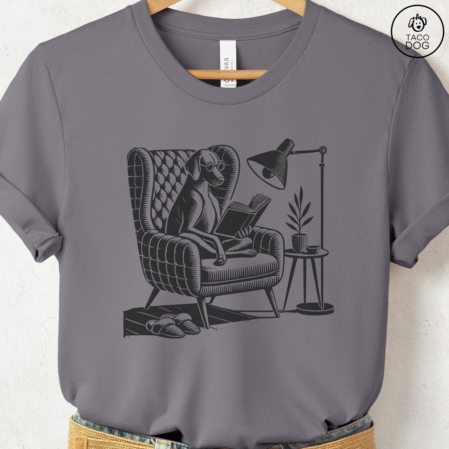 Vizsla Reading Chair T-Shirt