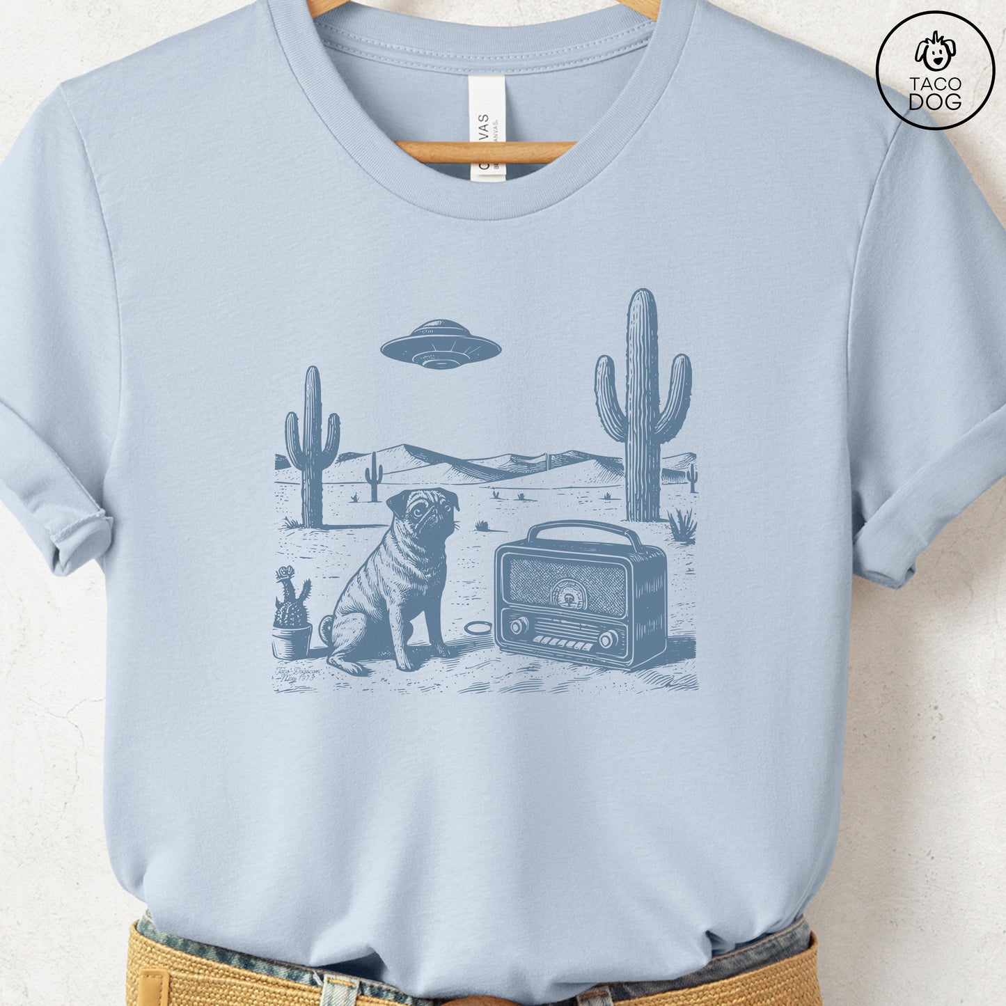 Pug Vintage Radio T-Shirt