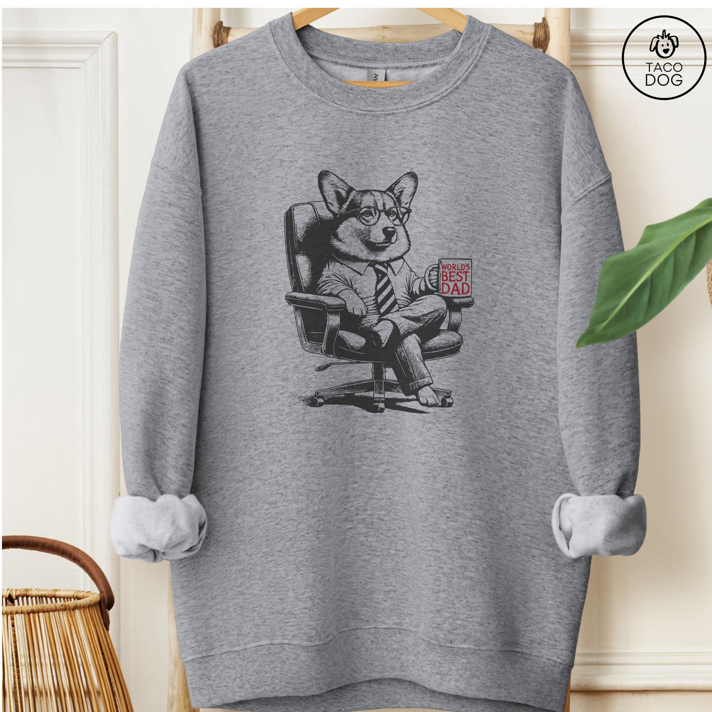 Corgi World's Best Dad Mug Sweatshirt Graphite Heather Taco-Dog