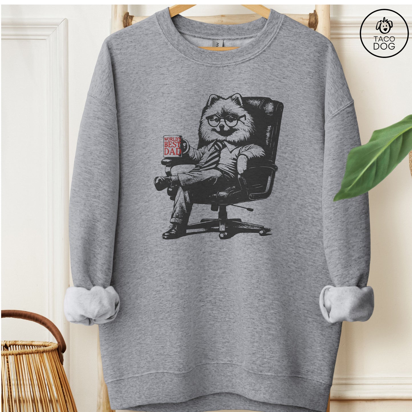 Pomeranian World's Best Dad Mug Sweatshirt Graphite Heather Taco-Dog