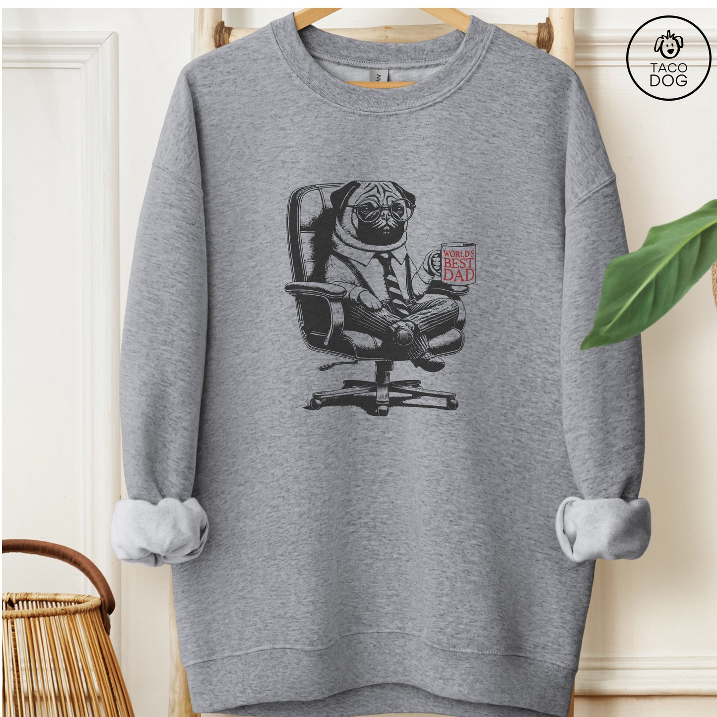 Pug World's Best Dad Mug Sweatshirt Graphite Heather Taco-Dog