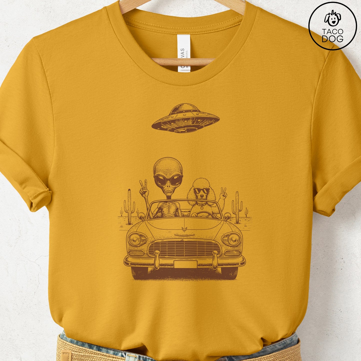 Poodle Vintage UFO T-Shirt Taco-Dog