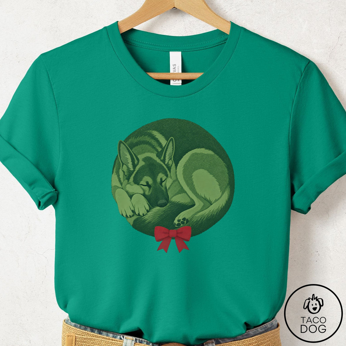 German Shepherd Wreath T-Shirt Kelly Taco-Dog