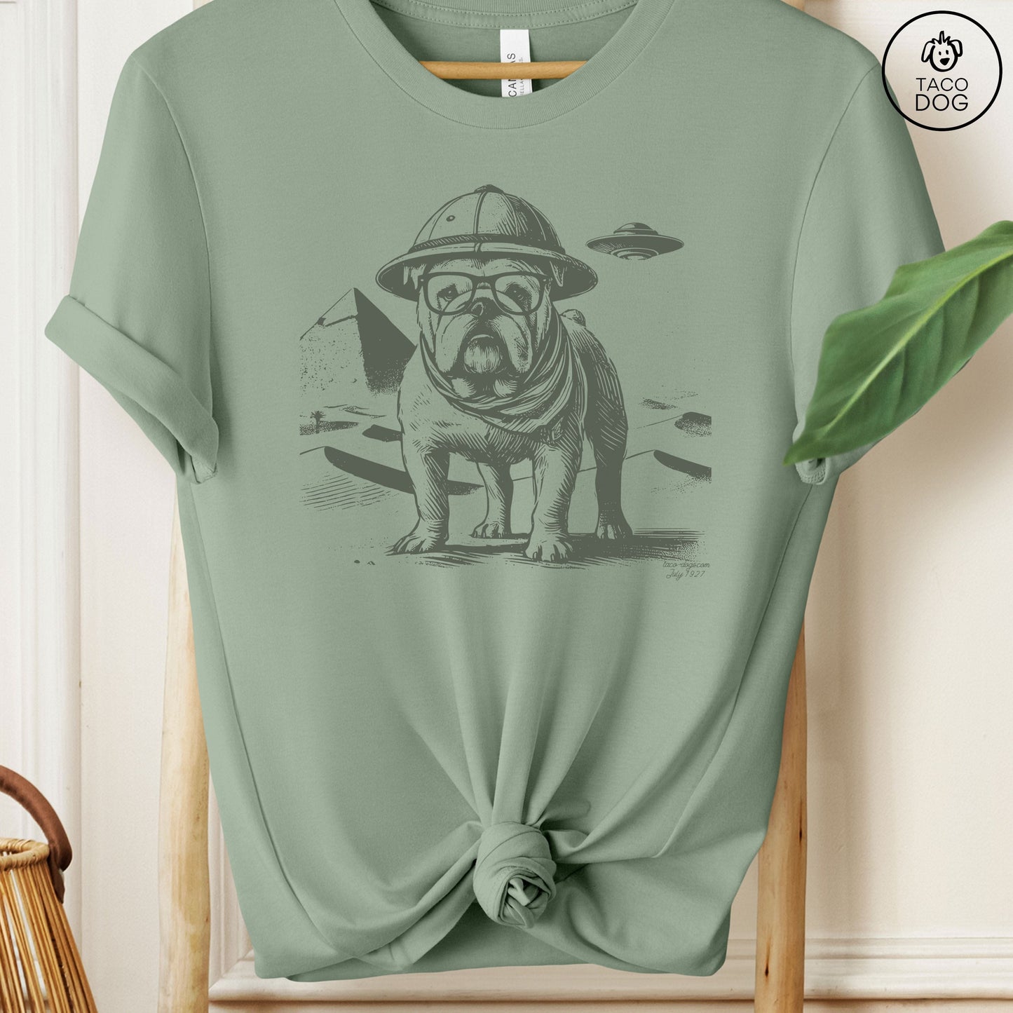 English Bulldog Pyramids Egypt T-Shirt
