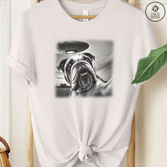 English Bulldog UFO Selfie T-Shirt