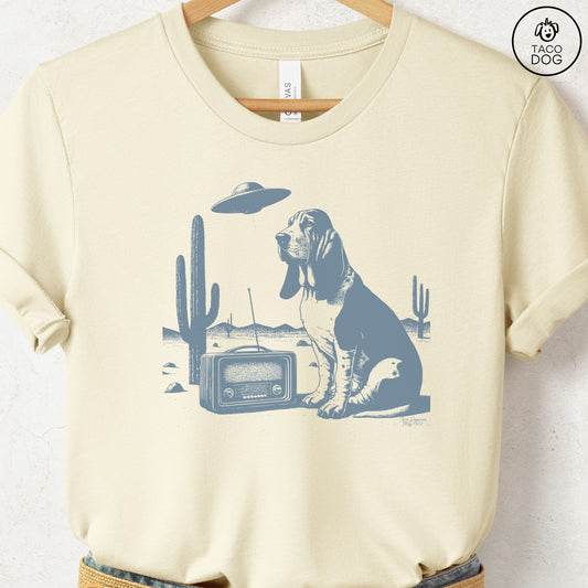 Basset Hound Vintage Radio T-Shirt