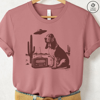 Basset Hound Vintage Radio T-Shirt