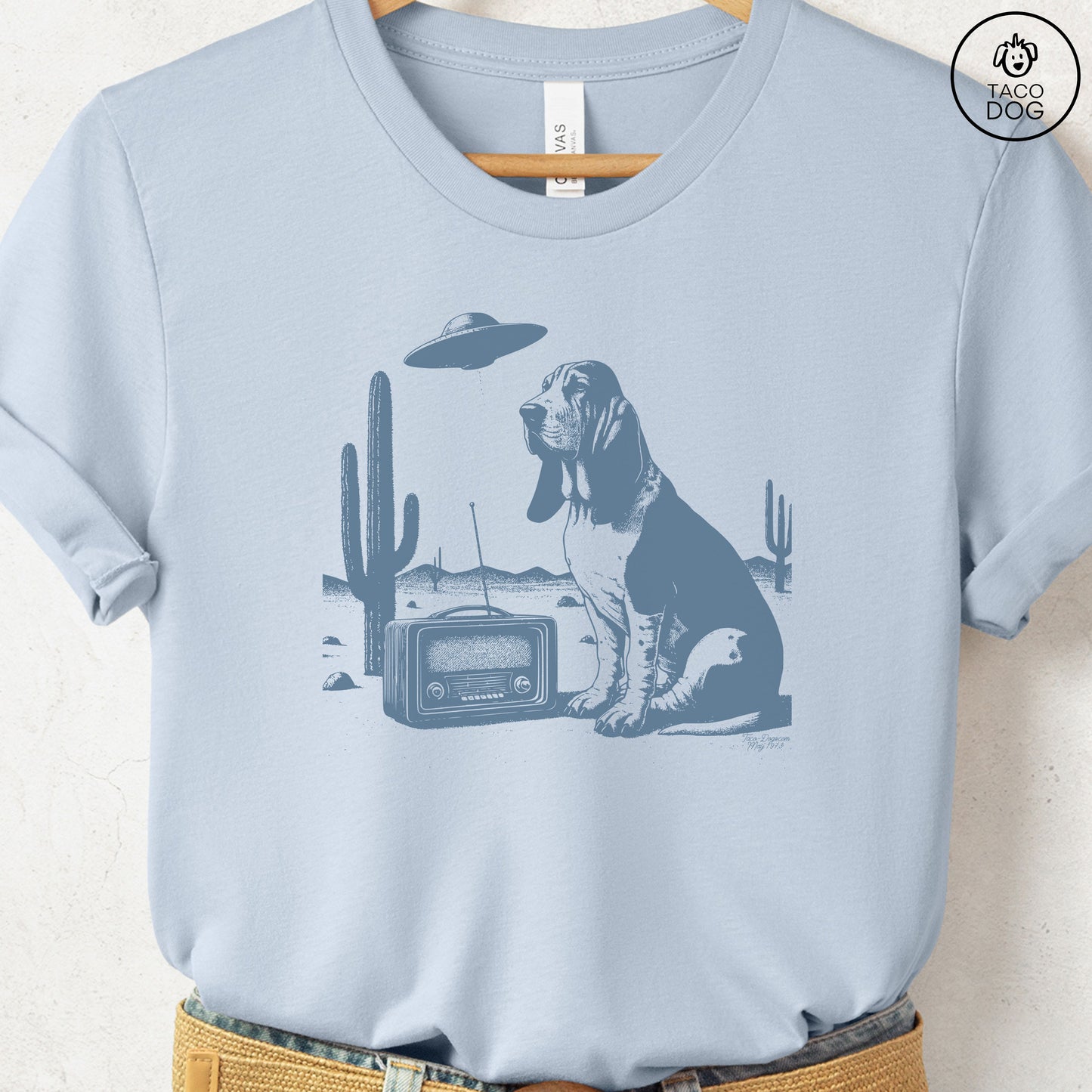 Basset Hound Vintage Radio T-Shirt