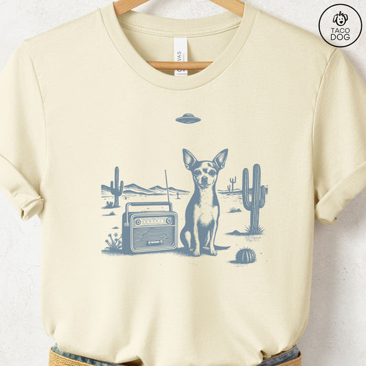 Chihuahua Vintage Radio T-Shirt