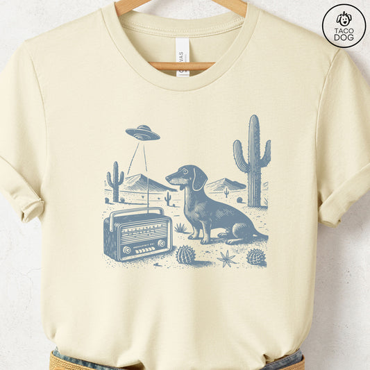Dachshund Vintage Radio T-Shirt