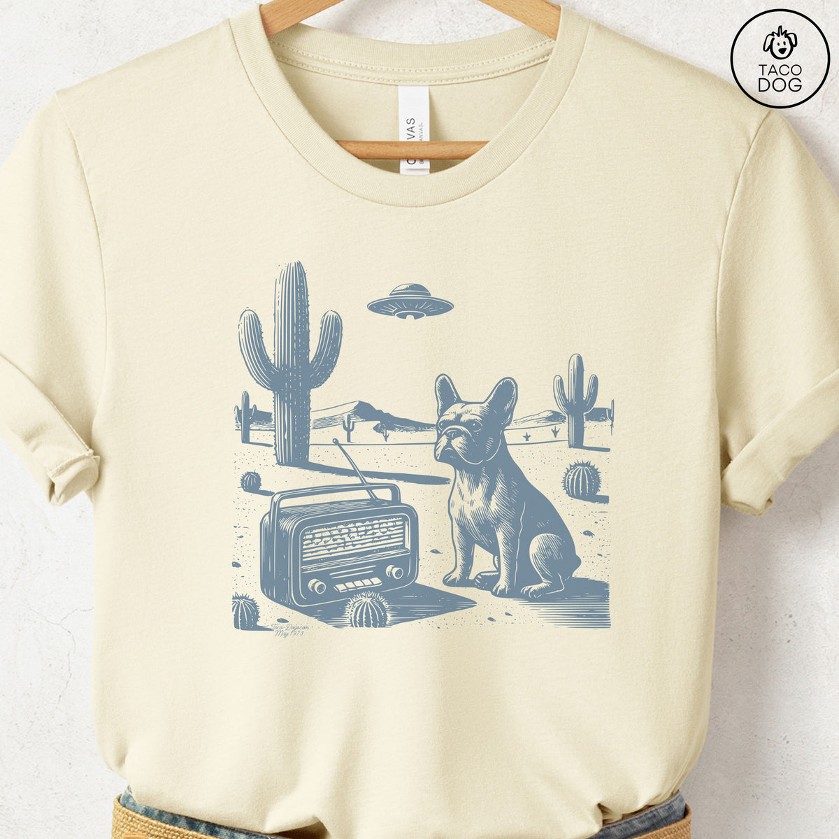 Frenchie French Bulldog Vintage Radio T-Shirt, design close-up