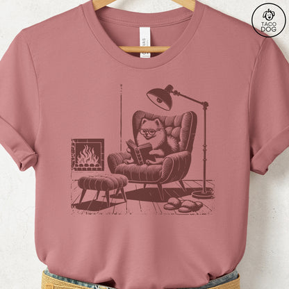 Pomeranian Reading Chair T-Shirt