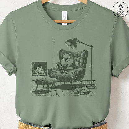 Pomeranian Reading Chair T-Shirt