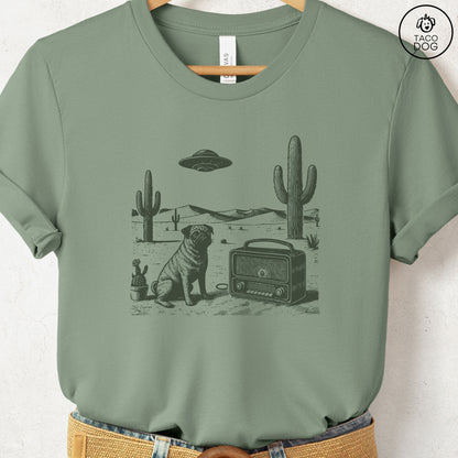 Pug Vintage Radio T-Shirt