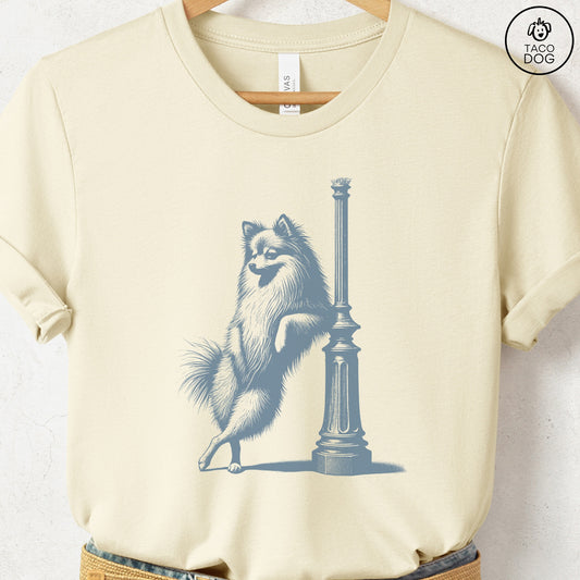 Pomeranian Lamppost Leaning T-Shirt