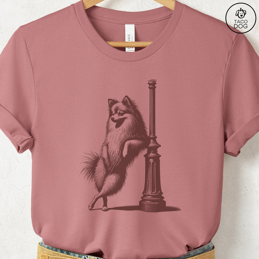 Pomeranian Lamppost Leaning T-Shirt Heather Mauve Taco-Dog