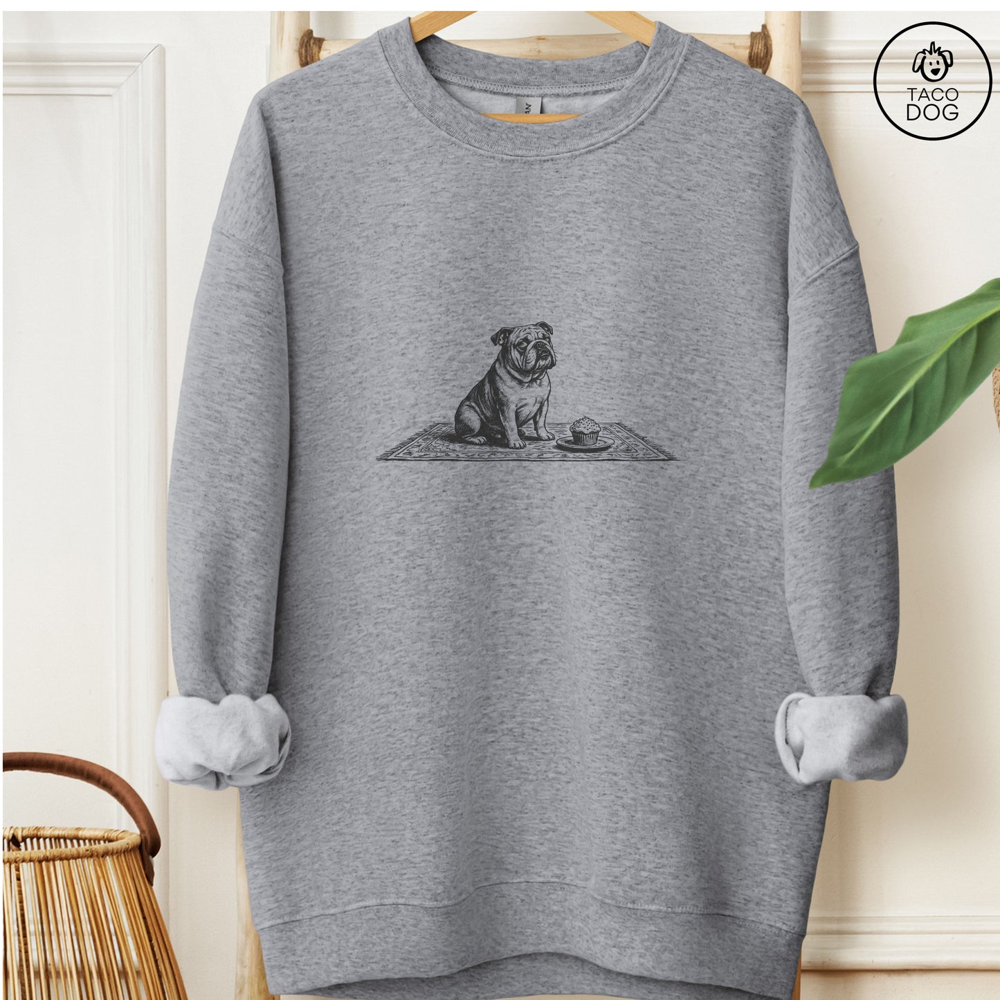 English Bulldog Cupcake Sweatshirt Graphite Heather Taco-Dog