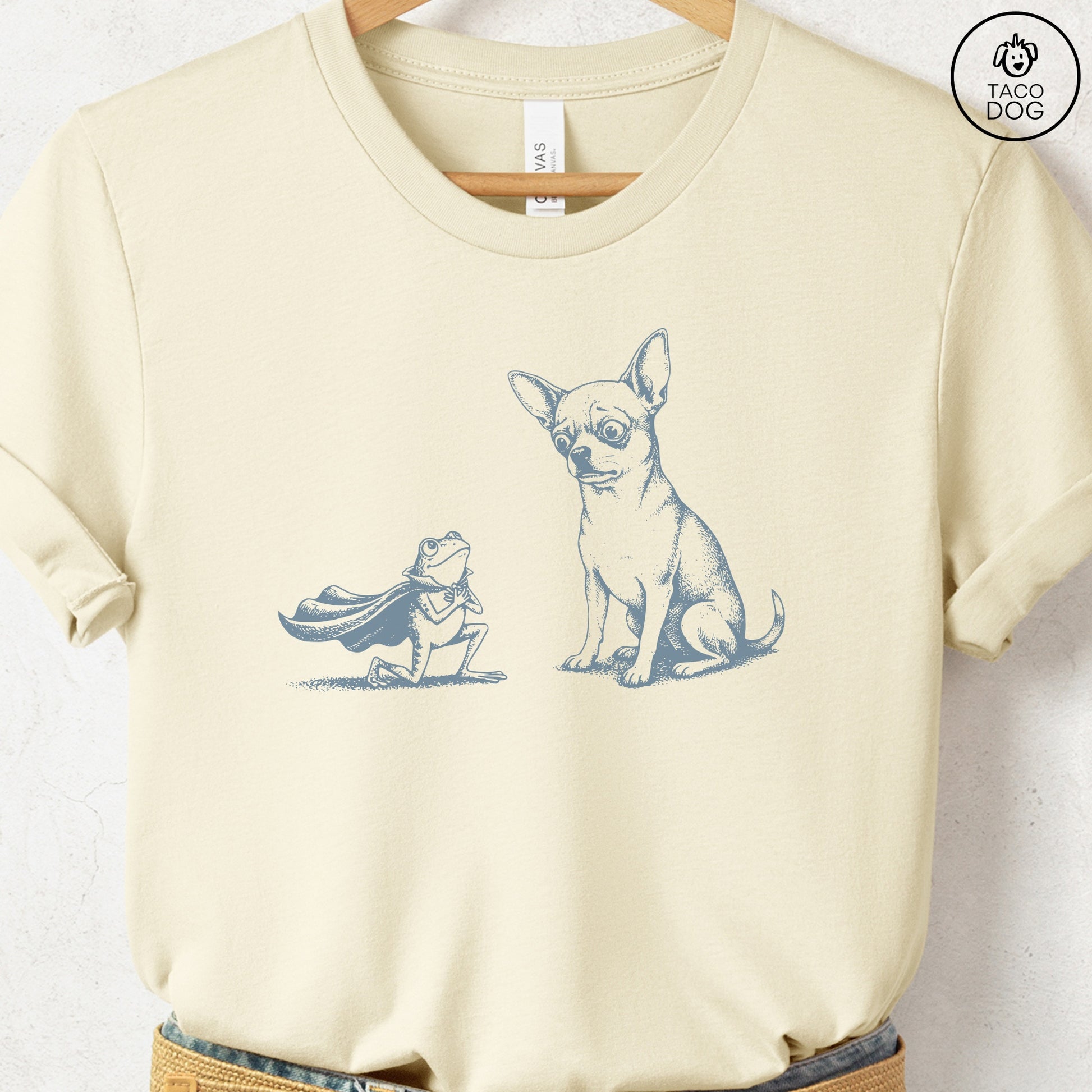 Chihuahua & Frog T-Shirt Natural