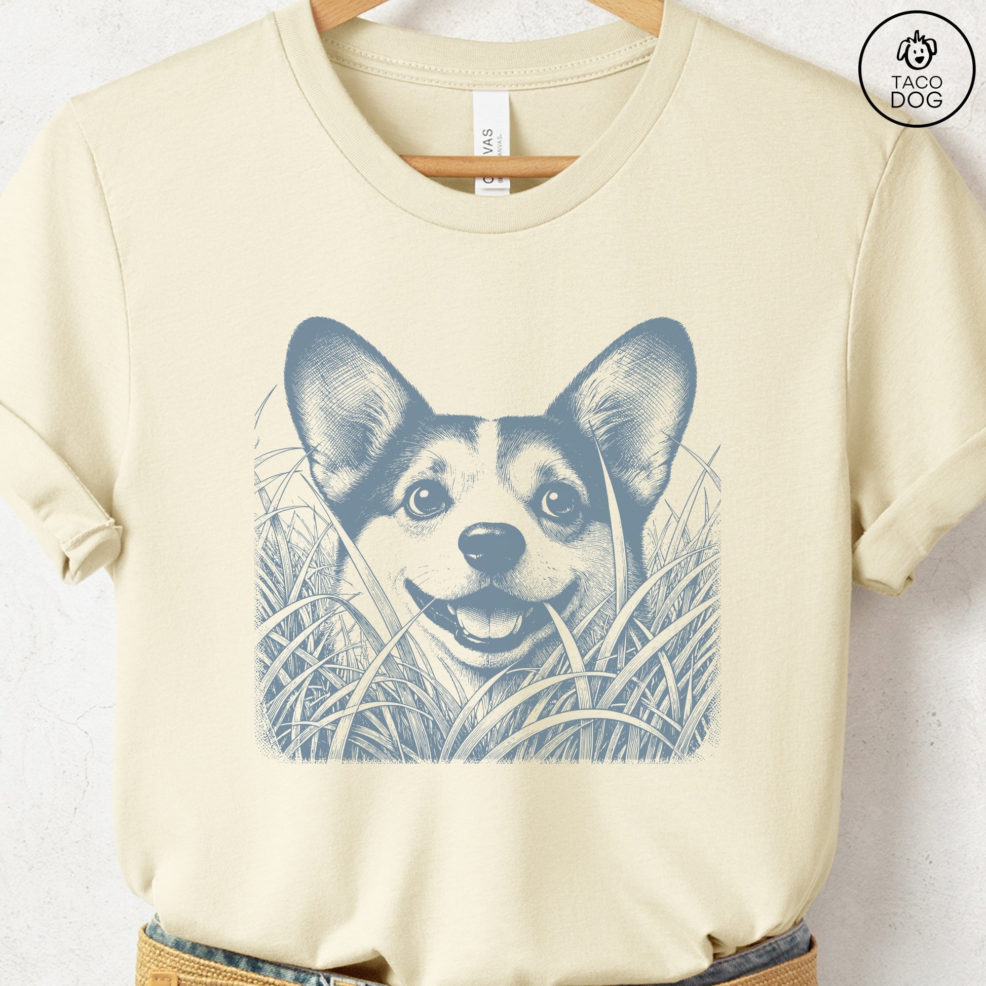 Corgi in the Grass T-Shirt Natural
