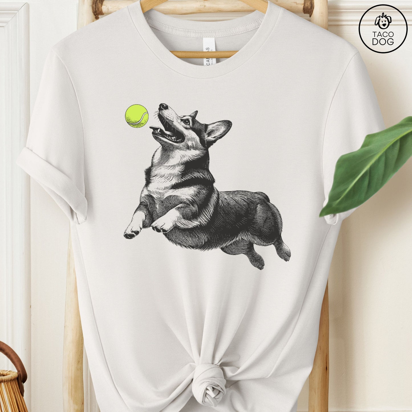 Corgi Tennis Ball T-Shirt Vintage White Taco-Dog
