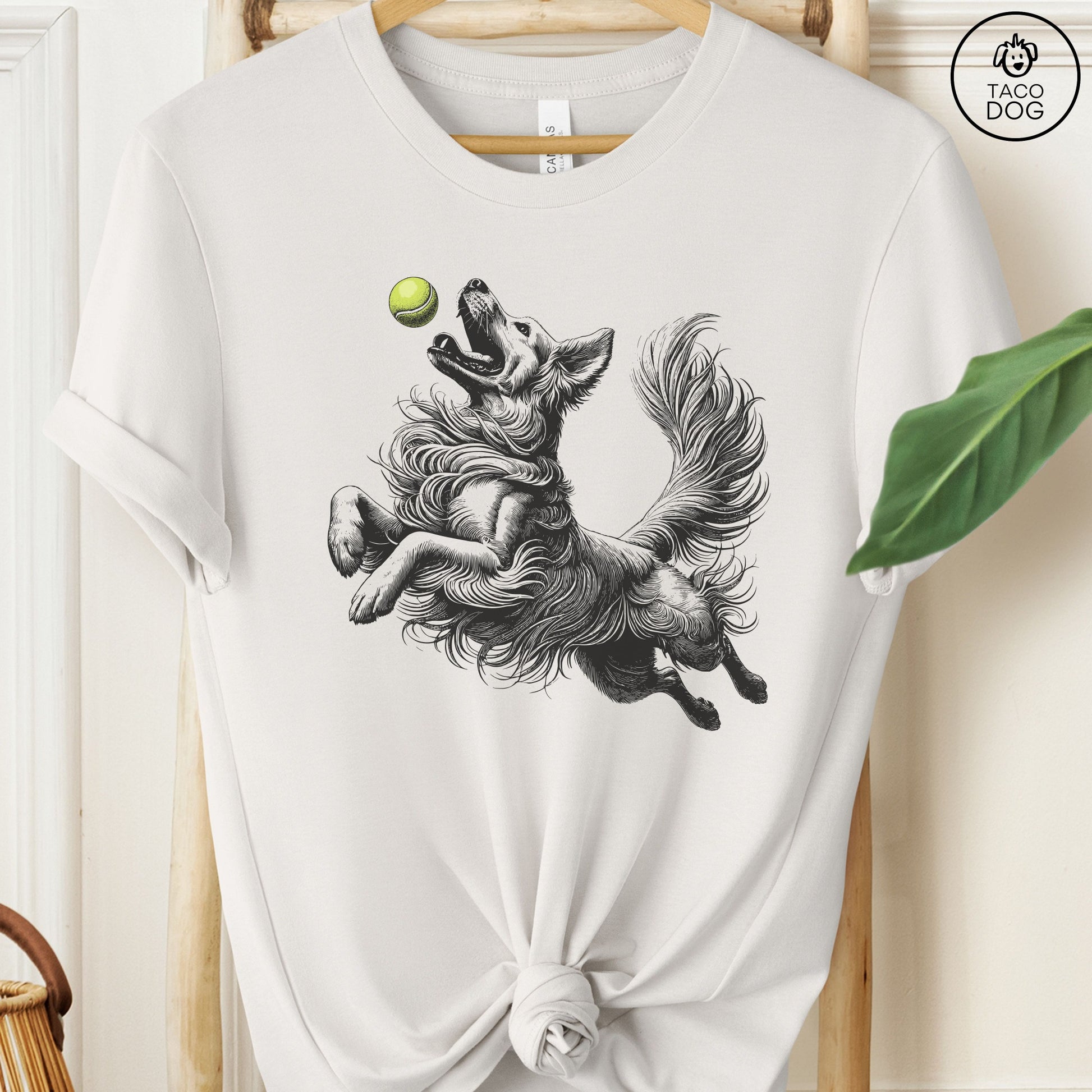 Golden Retriever Tennis Ball T-Shirt Vintage White Taco-Dog