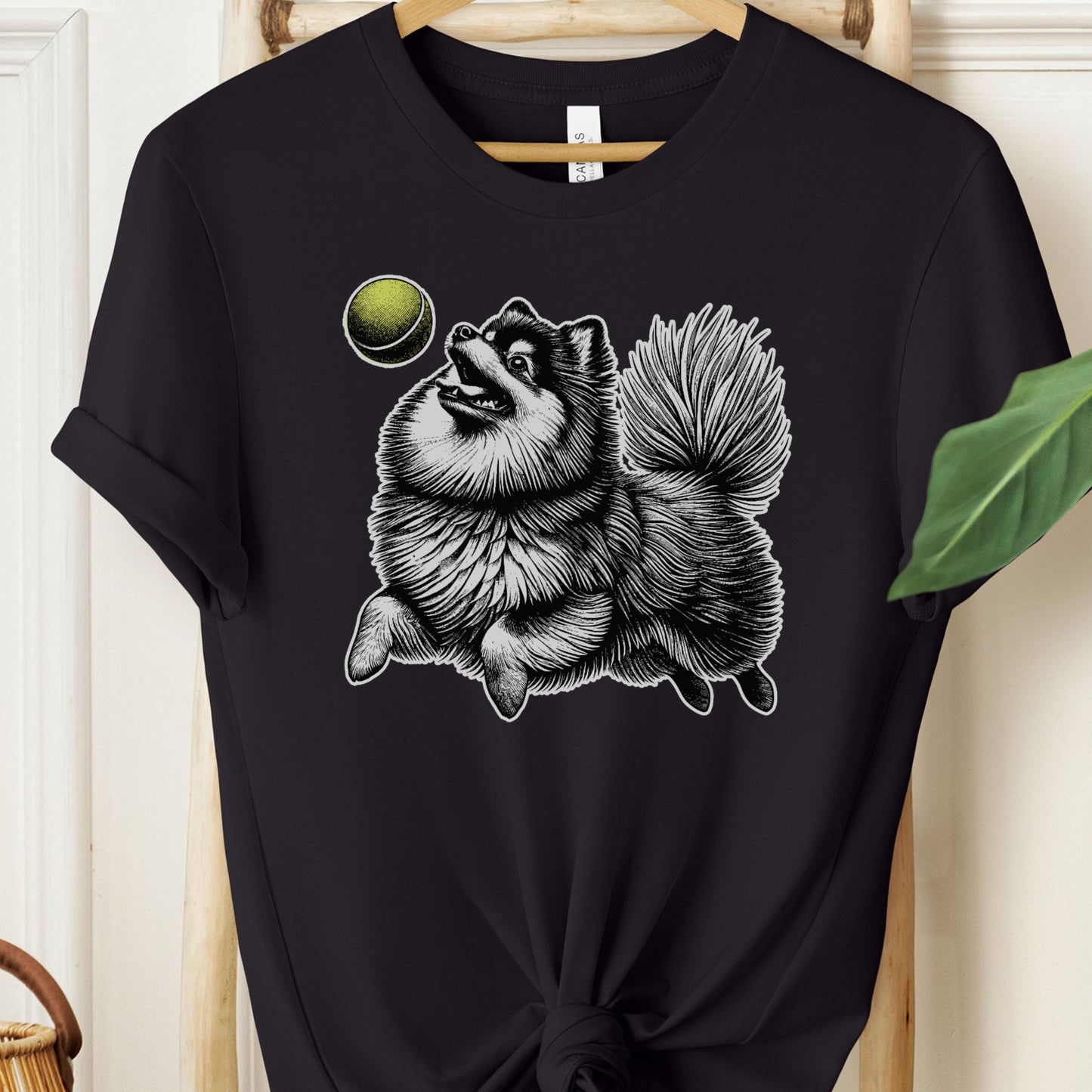 Pomeranian Tennis Ball T-Shirt Black Taco-Dog