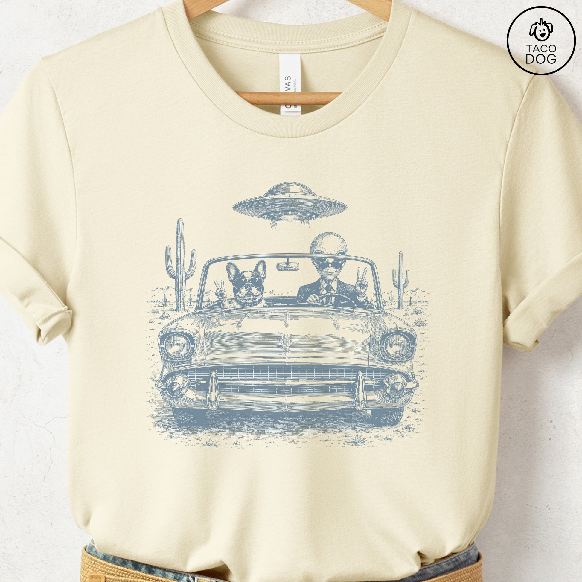French Bulldog Frenchie Alien Roadtrip T-Shirt Natural Taco-Dog