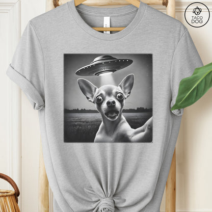 Chihuahua UFO Selfie T-Shirt
