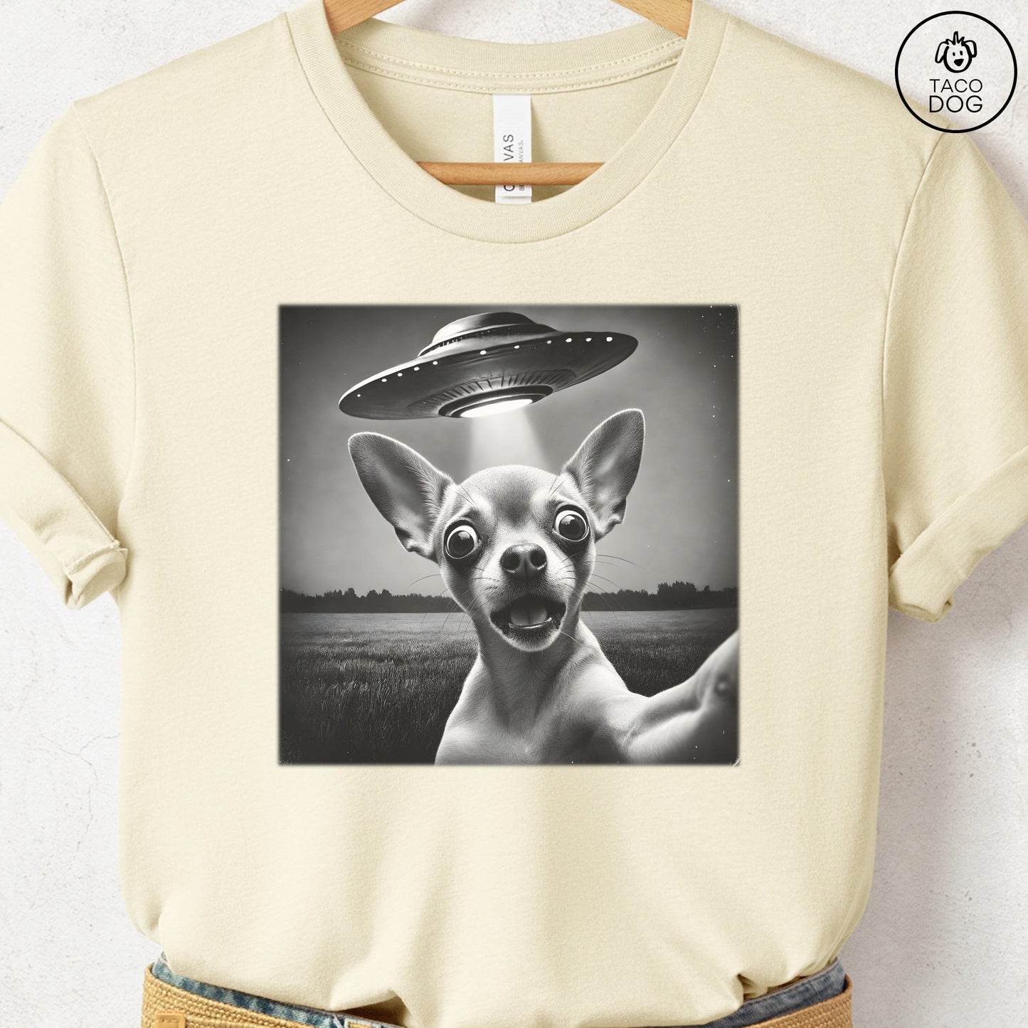 Chihuahua UFO Selfie T-Shirt