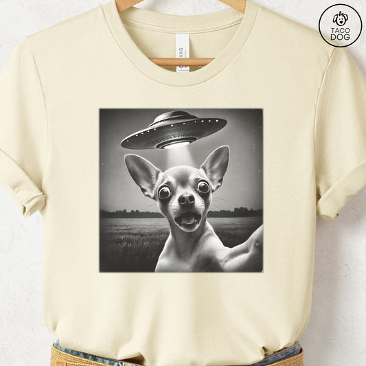 Chihuahua UFO Selfie T-Shirt Natural Taco-Dog